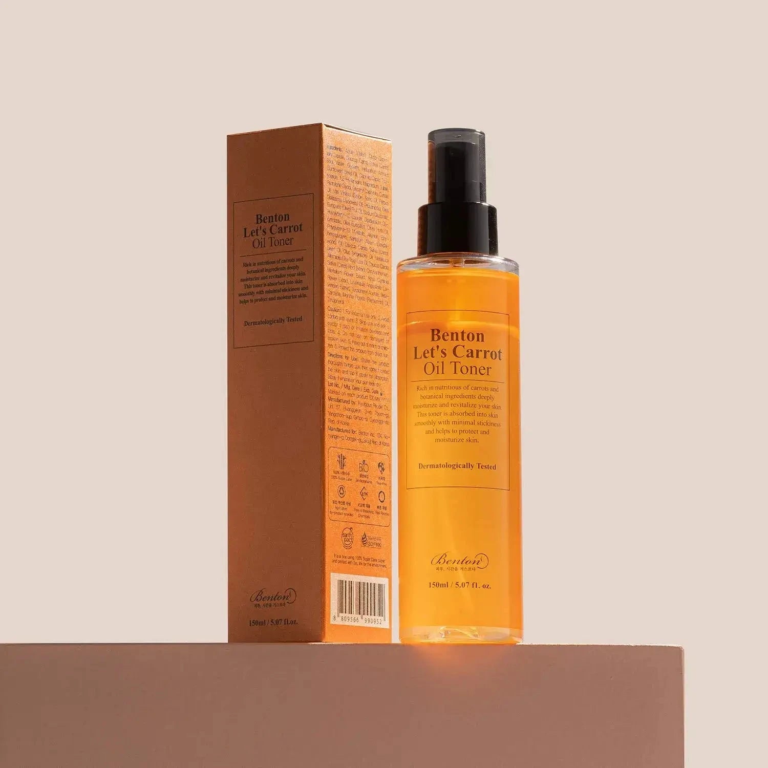 Divu tekstūru toniks ar burkānu eļļu Benton Let's Carrot Oil Mist Toner