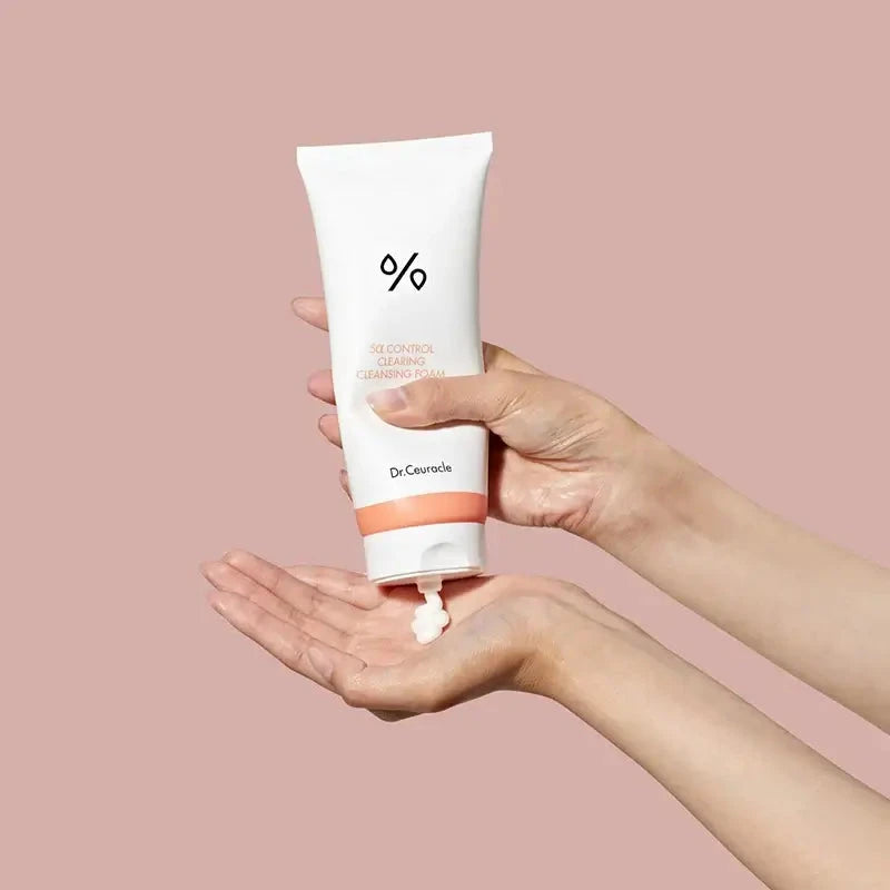 Sebumu regulējošās putiņas taukainai ādai Dr.Ceuracle 5α Control Clearing Cleansing Foam