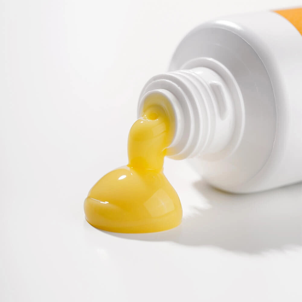 Balinošs krēms ar C vitamīnu un niacinamīdu IsNtree C-Niacin Toning Cream