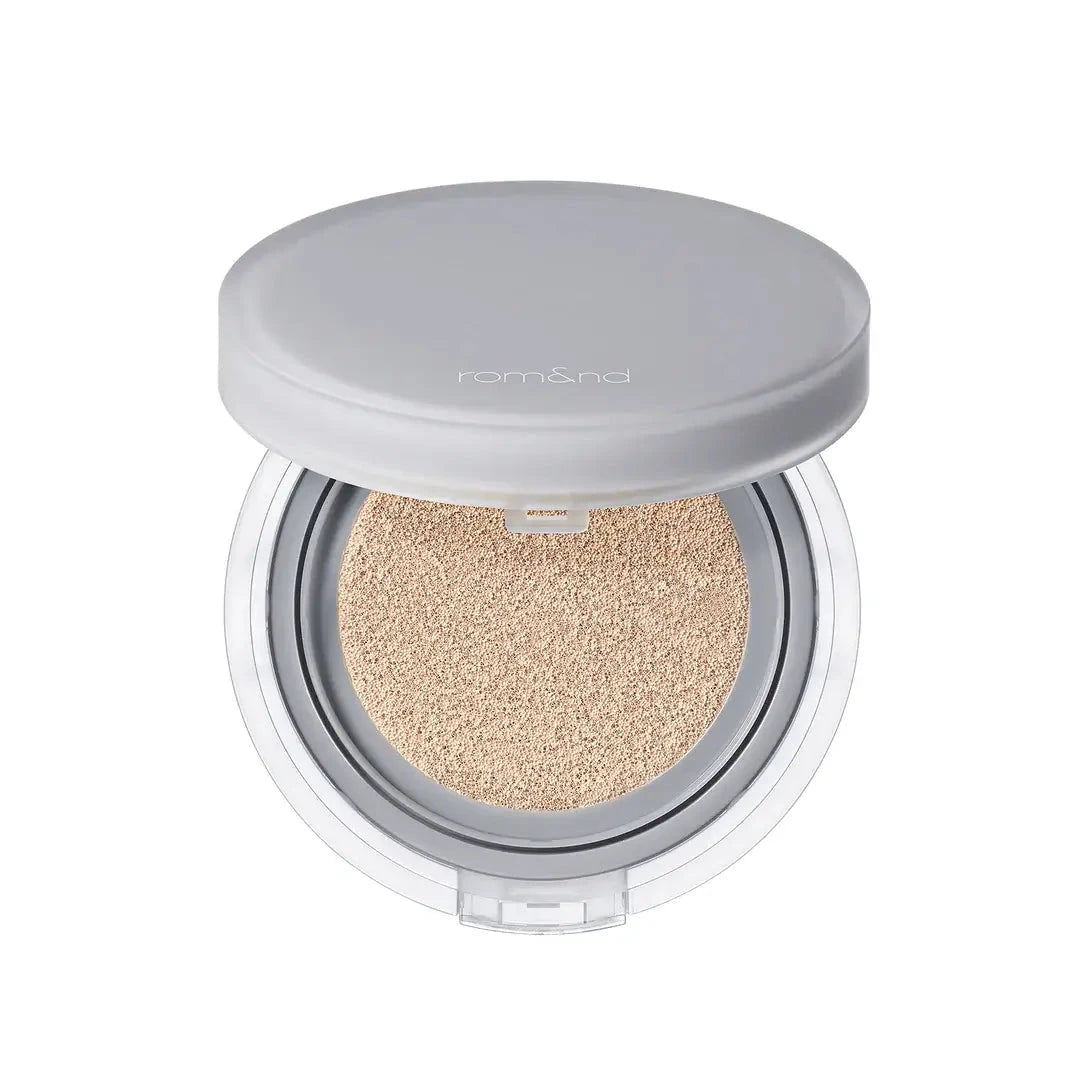 Noturīgs tonālais kušons ar pusmatētu noslēguma akcentu Rom&Nd Nu Zero Cushion SPF24 PA++
