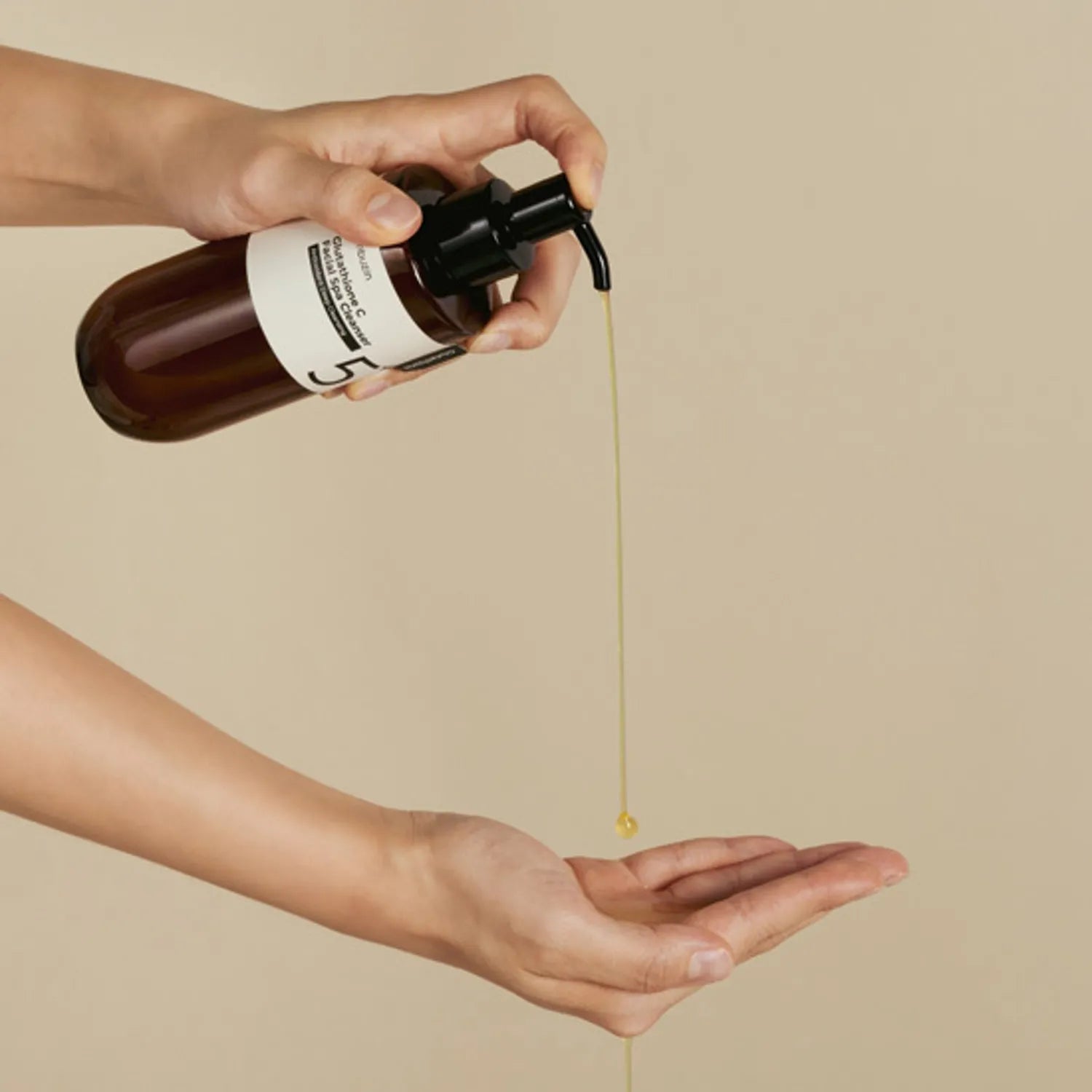 Rozświetlający olejek hydrofilowy Numbuzin Glutathione Vitamin Facial Spa Cleanser