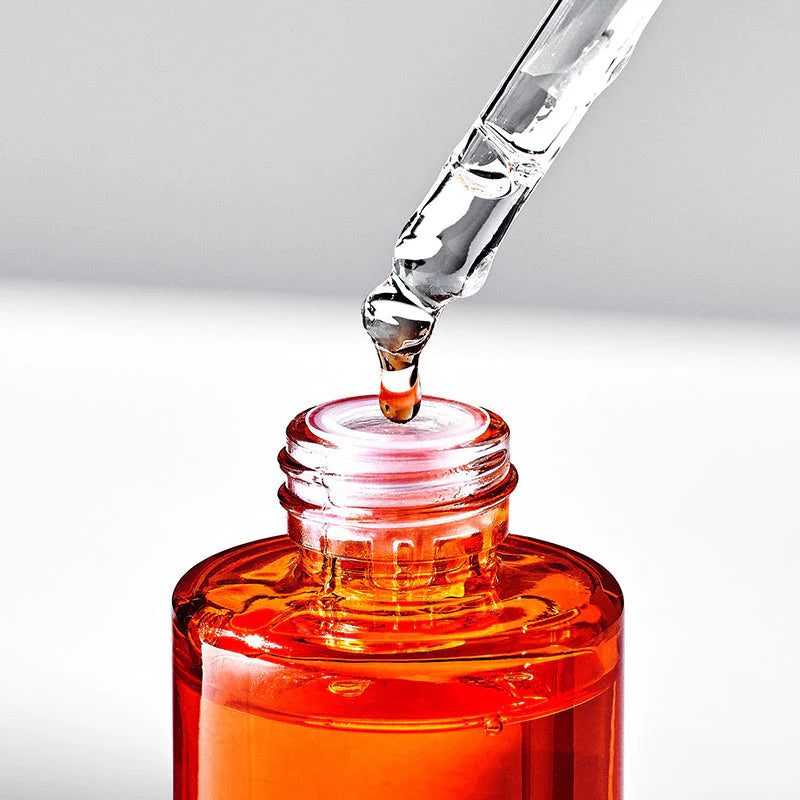Balinošs serums ar C vitamīnu Pyunkang Yul Brightening Blemish Care Serum