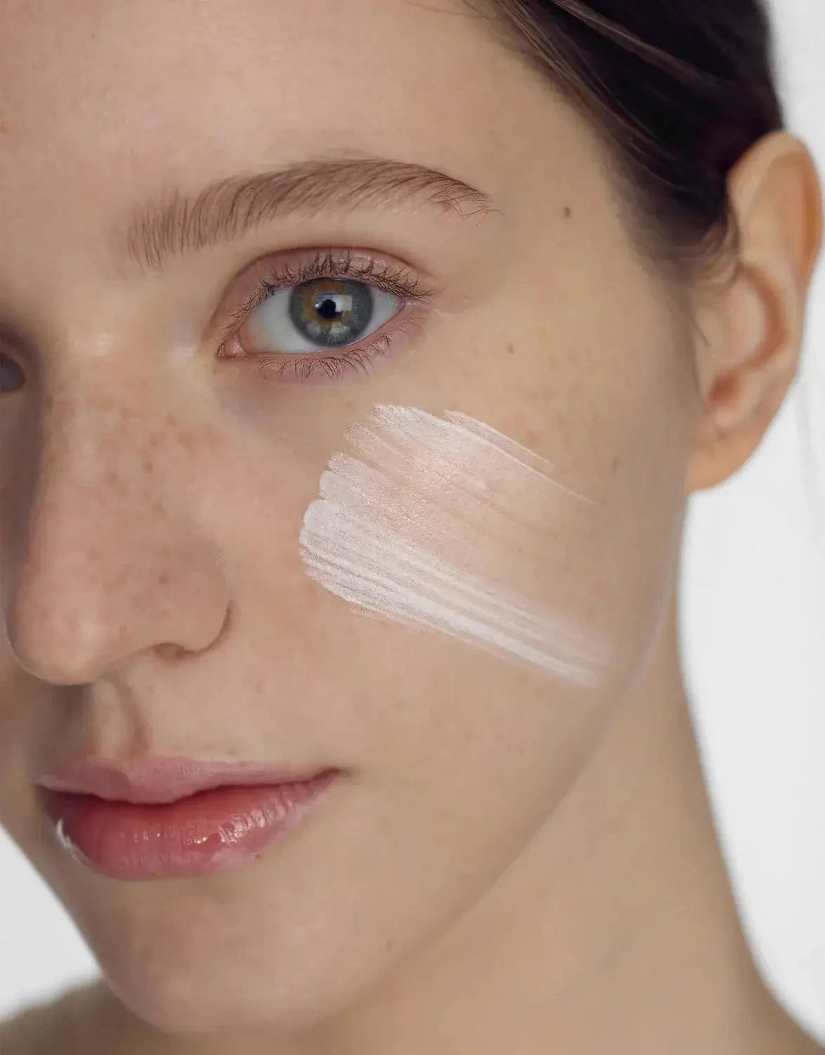 Saules aizsargkrēms ar antioksidantiem Some By Mi V10 Hyal Antioxidant Sunscreen SPF50+ PA++++