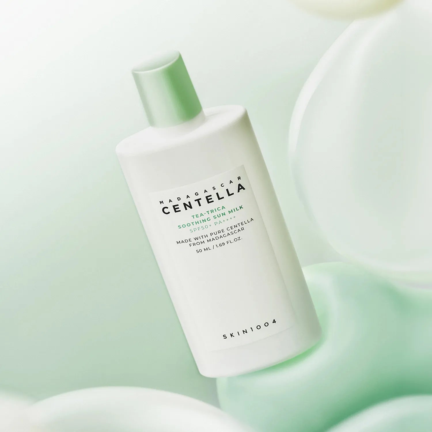 Saules aizsargpieniņš SKIN1004 Madagascar Centella Tea-Trica Soothing Sun Milk SPF50+ PA++++